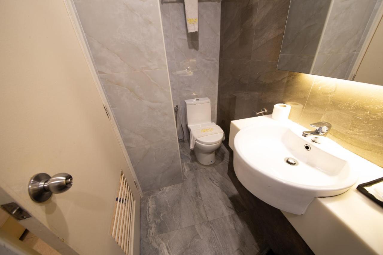 ג'והור בהרו Ritzton Hotel מראה חיצוני תמונה