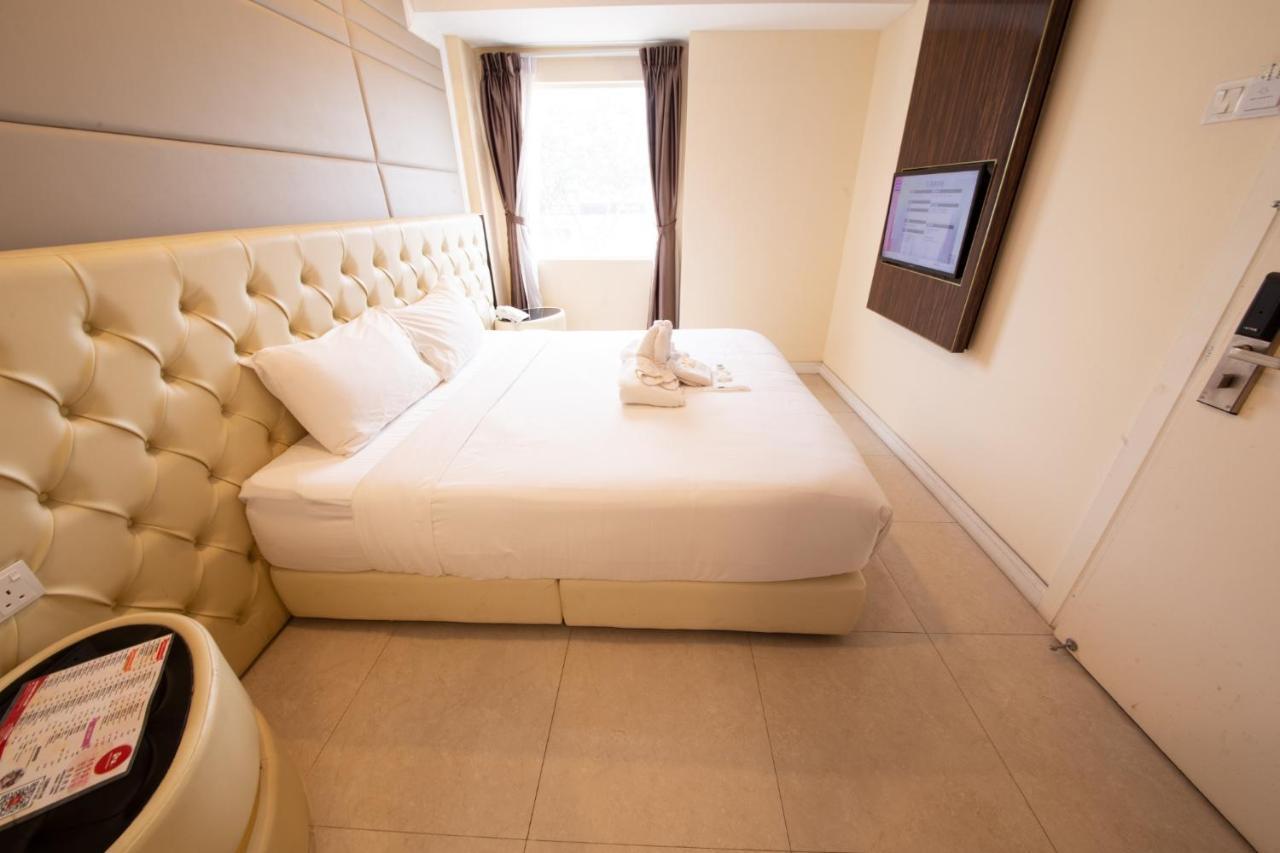 ג'והור בהרו Ritzton Hotel מראה חיצוני תמונה