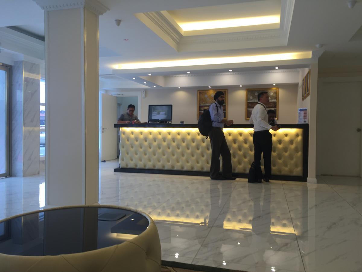 ג'והור בהרו Ritzton Hotel מראה חיצוני תמונה