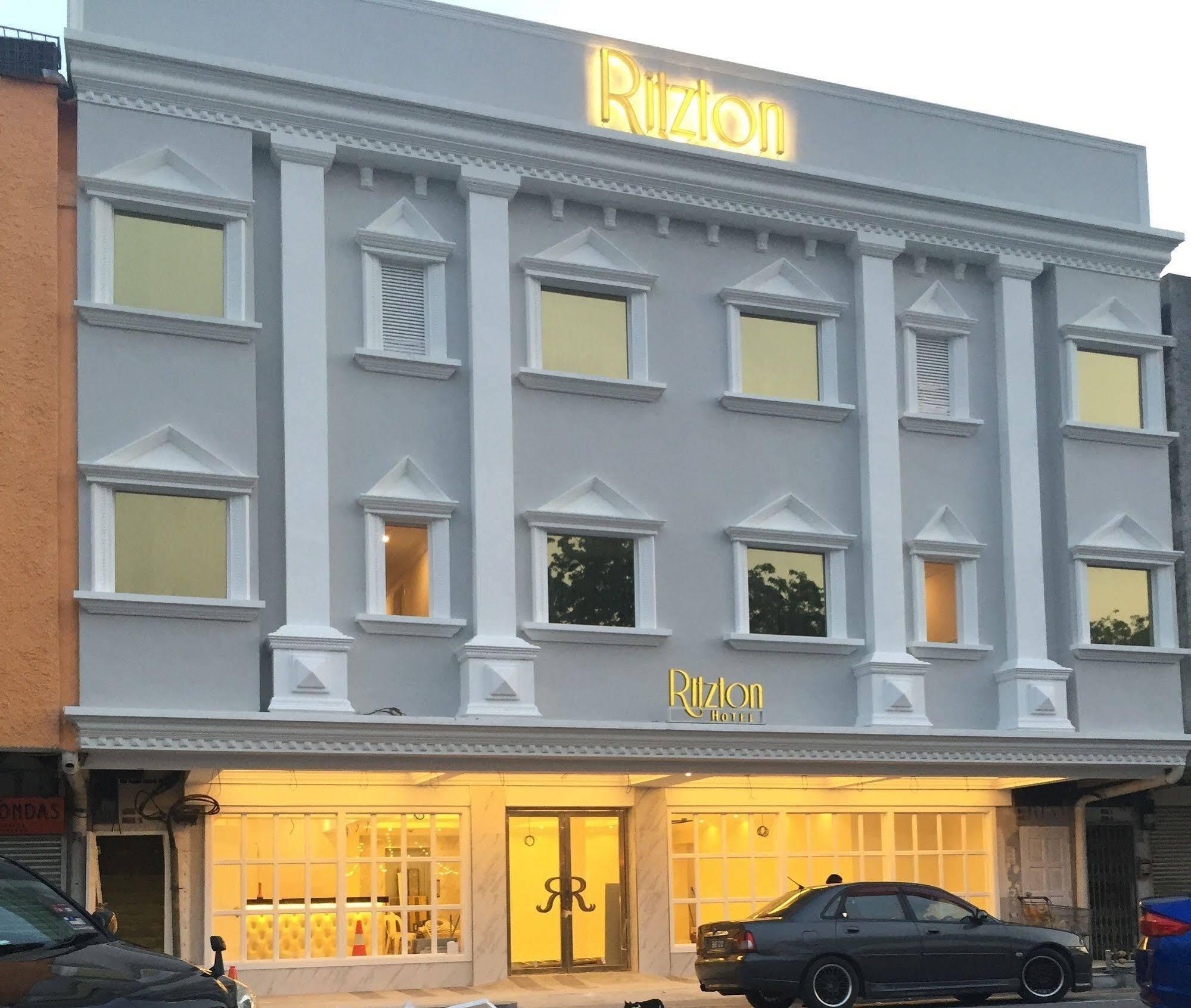ג'והור בהרו Ritzton Hotel מראה חיצוני תמונה