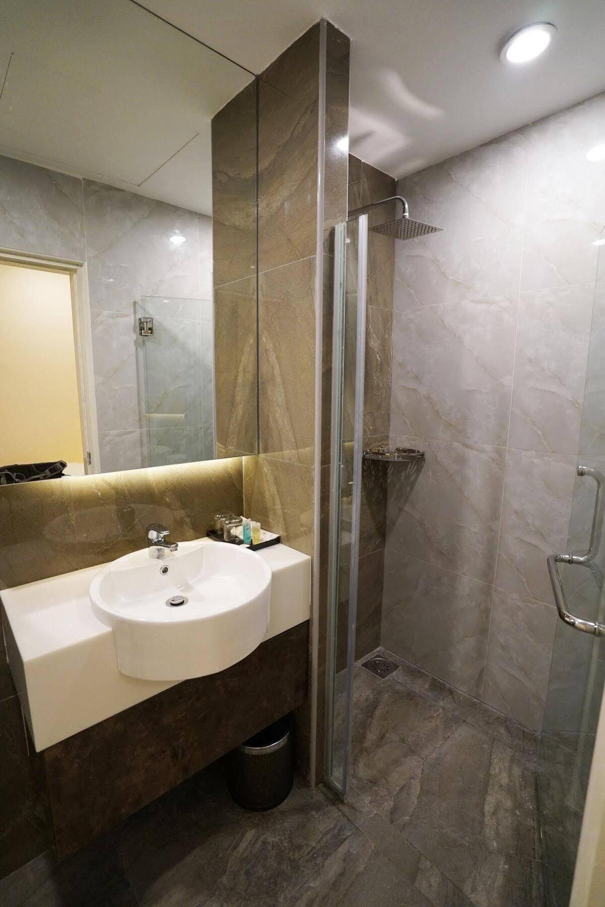 ג'והור בהרו Ritzton Hotel מראה חיצוני תמונה